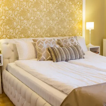 Colours Superior Apartment *
