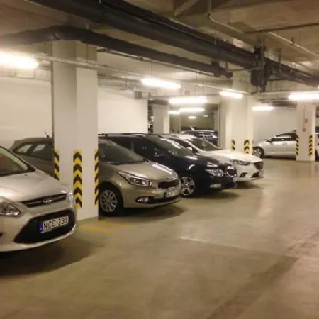 Colours Superior With Free Parking *