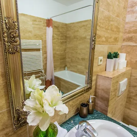 Colours Superior With Free Parking Appartement