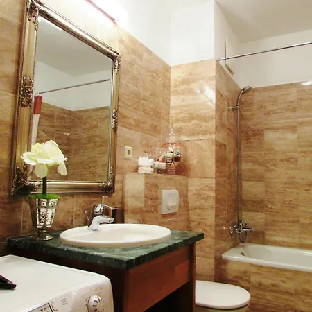 Apartment Colours Superior With Free Parking Budapest